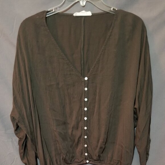 LOVESTITCH, 3/4 SLEEVE, OLIVE GREEN, SMOCKED WAIST, BUTTON DOWN BLOUSE. SIZE - S - Picture 1 of 1